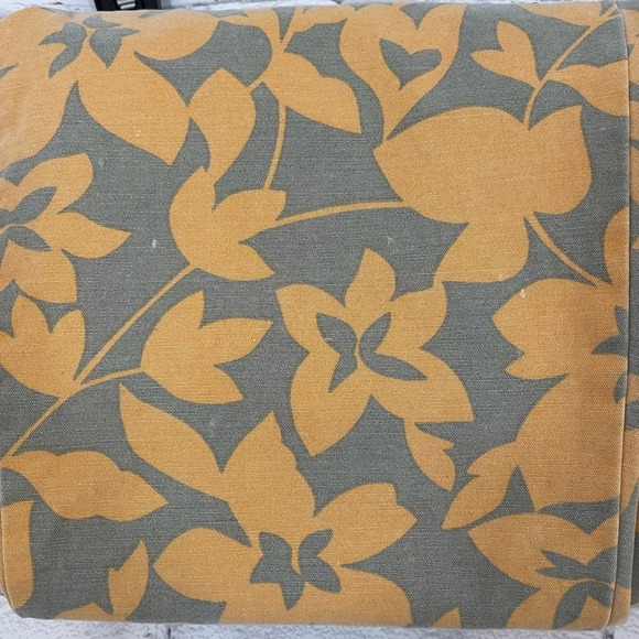 American Eagle vintage cropped floral gray/yellow pants 8 - Picture 4 of 4